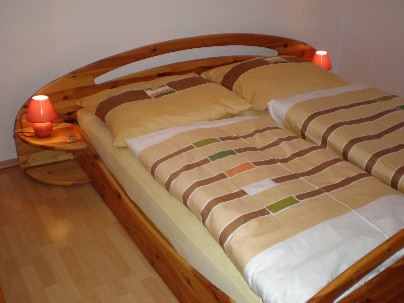 Kieferholz Bett Wohnung 3